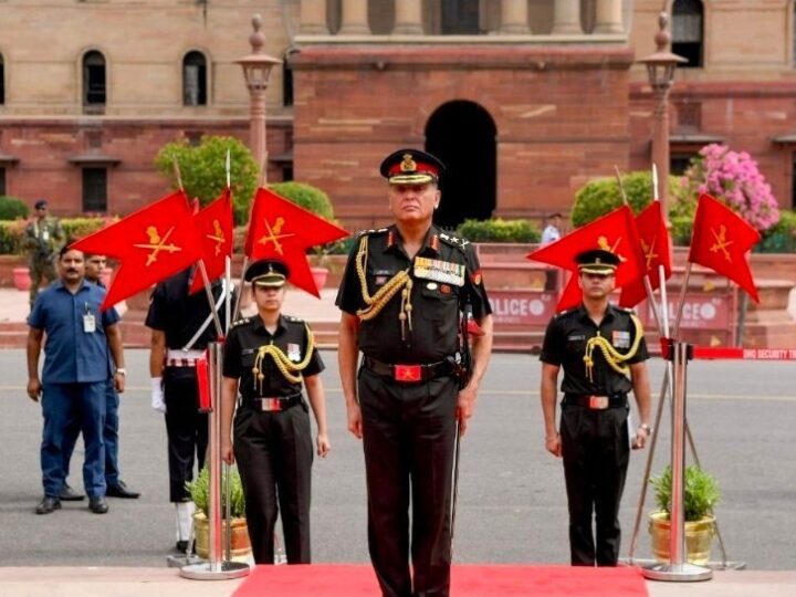 भारतीय सेना के 31वें प्रमुख बने जनरल धीरज सेठ, पिता को सैल्यूट कर निभाई परंपरा