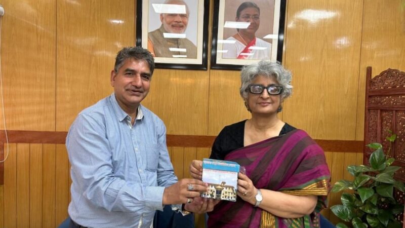 उत्तराखण्ड के संस्कृत शिक्षा सचिव दीपक कुमार ने महानिदेशक डीडी न्यूज़ ममता वर्मा से की शिष्टाचार भेंट, कहा – विश्व को नई दिशा देने की अपार क्षमता रखता है संस्कृत का ज्ञान