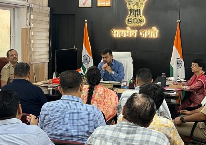 कांवड़ यात्रा-2026 की तैयारियों को लेकर संयुक्त मजिस्ट्रेट रुड़की ने की विभागवार समीक्षा बैठक, समयबद्ध रूप से व्यवस्थाएं पूर्ण करने के निर्देश