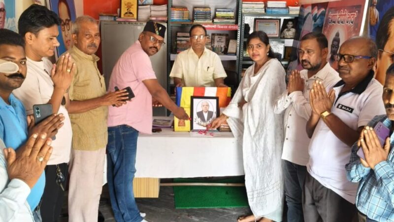 पूर्व आईएएस अधिकारी स्व. चंद्र सिंह को दी भावभीनी श्रद्धांजलि
