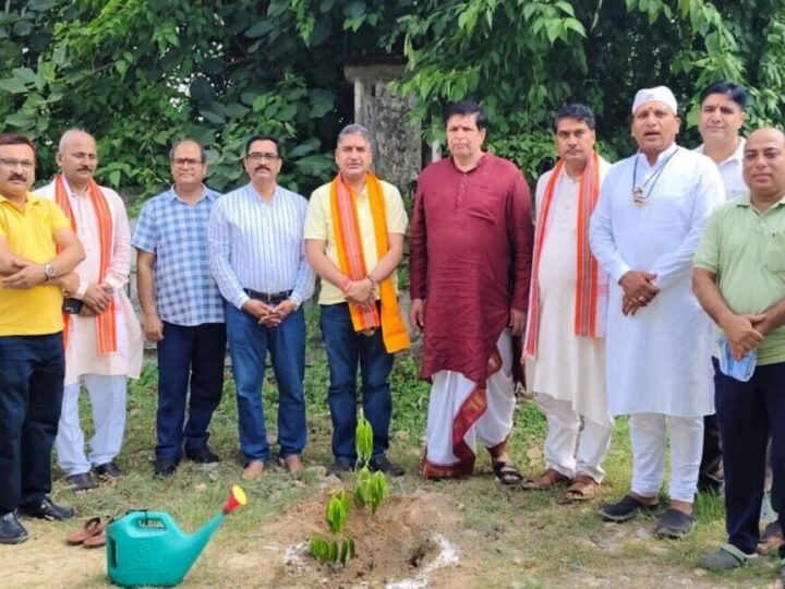 हरेला प्रकृति के प्रति कृतज्ञता का पर्व, पर्यावरण संरक्षण को बनाएं जनआंदोलन – सचिव संस्कृत शिक्षा दीपक कुमार
