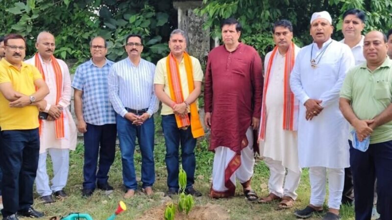हरेला प्रकृति के प्रति कृतज्ञता का पर्व, पर्यावरण संरक्षण को बनाएं जनआंदोलन – सचिव संस्कृत शिक्षा दीपक कुमार