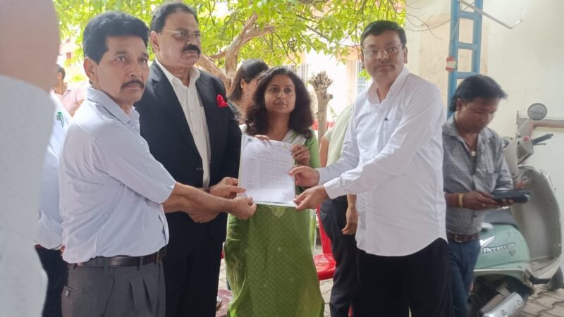राजकीयकरण पर सरकार का भरोसा, 16 दिन बाद जल संस्थान कर्मचारियों का धरना स्थगित
