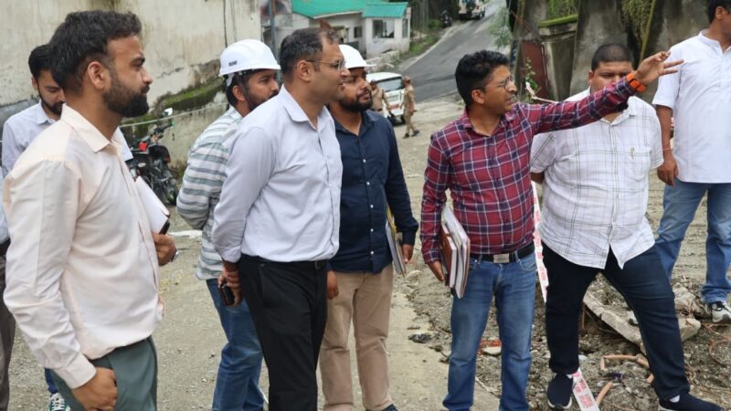 बहुगुणानगर में विस्थापन पर बनी सहमति, डीएम गौरव कुमार ने अधिकारियों को दिए समयबद्ध कार्रवाई के निर्देश