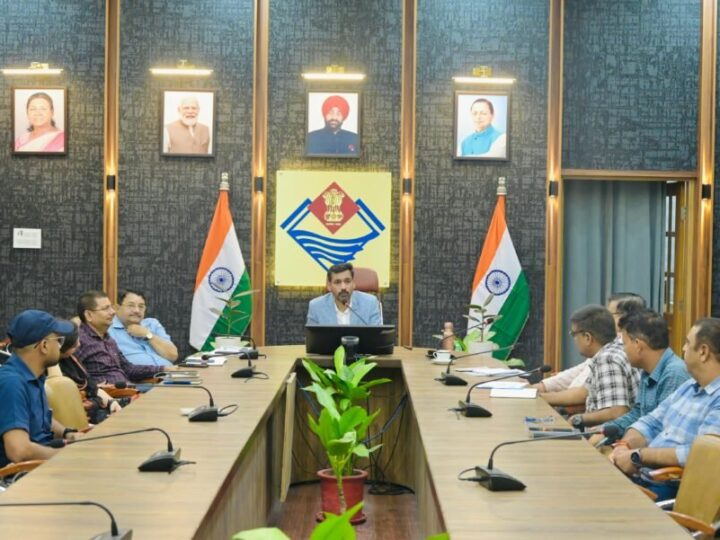 आईटी पार्क को फ्लैश फ्लड से मिलेगी मुक्ति, बनेगा “एकीकृत बाढ़ शमन प्लान”, सिंचाई विभाग की हाइड्रोलॉजिक सर्वेक्षण रिपोर्ट जारी; सहस्रधारा हेलीपैड के पास बनेंगे नेचुरल चेकडैम