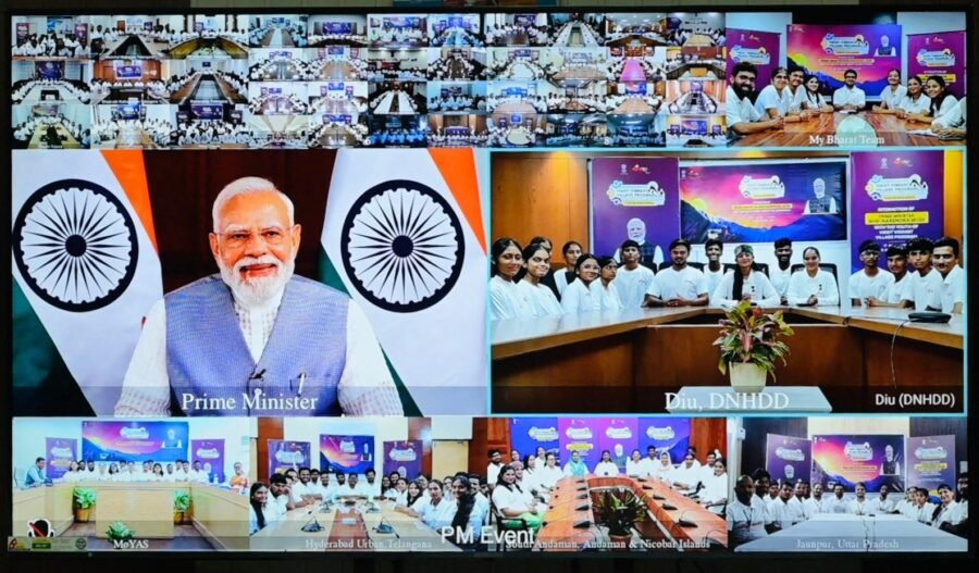 भ्रमण से भ्रम मिटते हैं, सीमांत गांव देश के प्रहरी भी हैं और पहला पड़ाव भी – प्रधानमंत्री मोदी