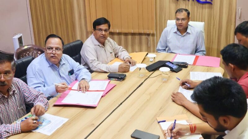हर पात्र नागरिक का नाम मतदाता सूची में जोड़ना प्राथमिकता – डीएम