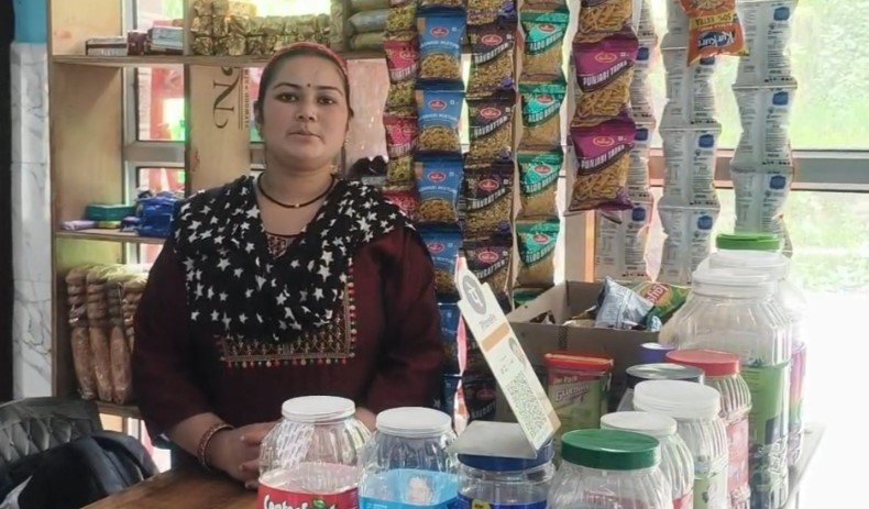 छोटे रेस्टोरेंट ने बदली जिंदगी, रश्मि देवी बनीं आत्मनिर्भरता की मिसाल