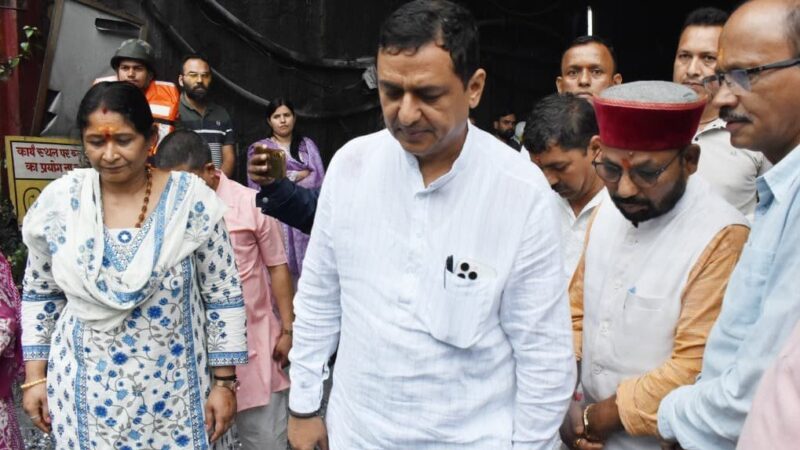 टीएचडीसी टनल हादसा : रेस्क्यू ऑपरेशन का सांसद अनिल बलूनी ने लिया जायजा