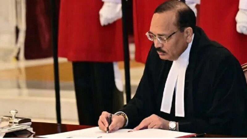 NALSAR विवाद पर सुप्रीम कोर्ट सख्त, CJI सूर्यकांत ने कहा- छात्रों के शांतिपूर्ण प्रदर्शन में BCI दखल नहीं दे सकता
