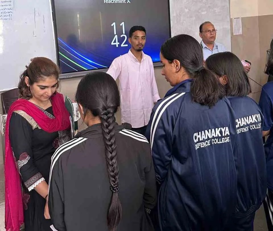 बाल सरंक्षण आयोग की टीम ने चाणक्य डिफेंस कॉलेज का किया निरीक्षण, पाई गई कई खामियां