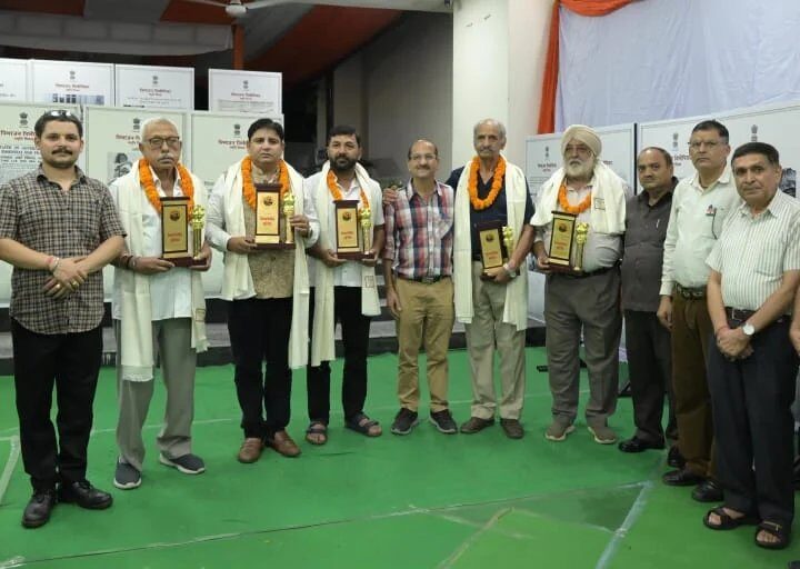 स्वतंत्रता दिवस की पूर्व संध्या पर दून लाइब्रेरी में लगी ‘विभाजन की विभीषिका’ पर विशेष फोटो प्रदर्शनी