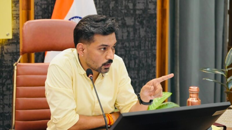 दावे-आपत्तियों के निस्तारण में तेजी लाएं ईआरओ, 13 अगस्त की रात्रि तक फार्म-6, 7 एवं 8 अनिवार्य रूप से अपलोड करें – डीएम डॉ. आशीष चौहान