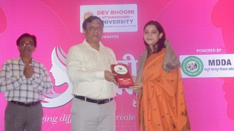 जिला सूचना अधिकारी प्रियंका जोशी को एचटी डिजिटल स्ट्रीम्स लिमिटेड ने किया “नारी सम्मान” से सम्मानित