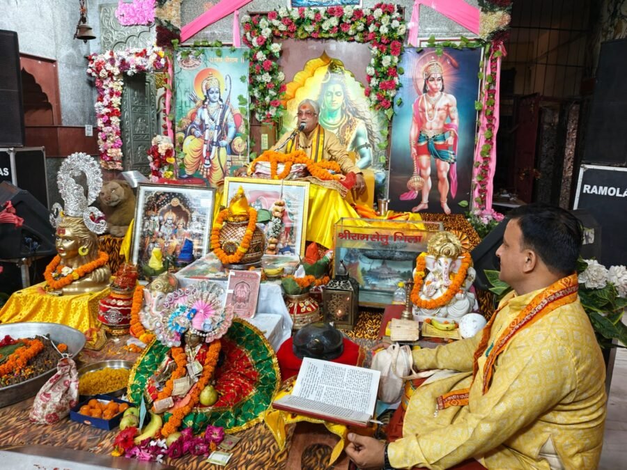 धर्मपुर के प्राचीन शिव मंदिर में शिव महापुराण कथा के तृतीय दिवस पर आचार्य सुभाष जोशी ने बताया – संयम, त्याग और तपस्या से ही होती है सिद्धि की प्राप्ति