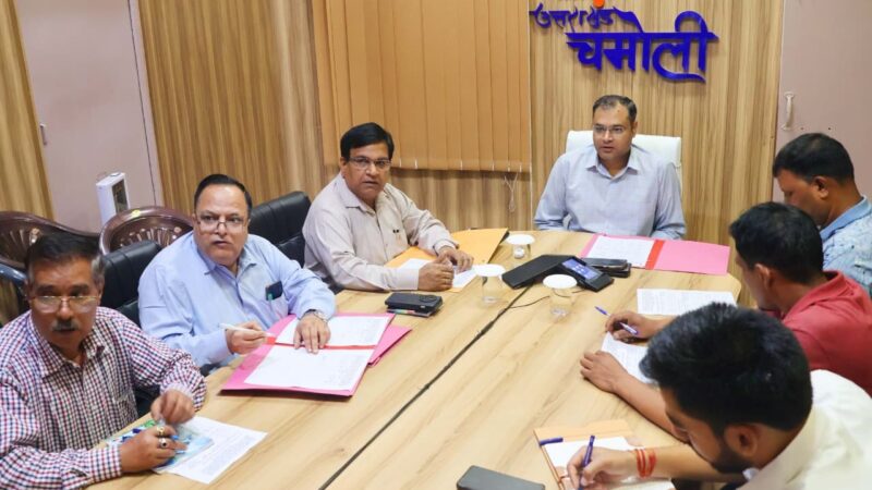 हर पात्र नागरिक का नाम मतदाता सूची में जोड़ना सर्वोच्च प्राथमिकता – डीएम गौरव कुमार