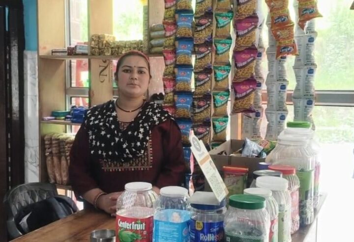 रीप परियोजना से बदली रश्मि देवी की तकदीर, गांव का छोटा रेस्टोरेंट बना आत्मनिर्भरता की मिसाल