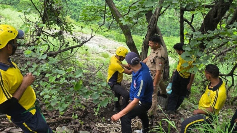 देवप्रयाग के पास बोलेरो खाई में गिरी, पांच की मौत, एक लापता