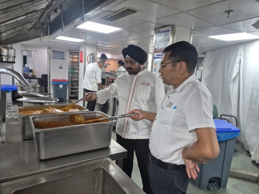 सीएम धामी के निर्देश पर एफडीए का बड़ा अभियान, दूध-पनीर समेत कई खाद्य पदार्थों के नमूने जांच को भेजे; होटल मधुवन, जेएसआर से सरोवर पोर्टिको तक छापेमारी, किचन से स्टोर तक खंगाली खाद्य सामग्री