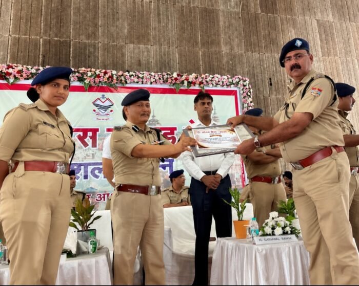 कांवड़ मेला ड्यूटी में उत्कृष्ट कार्य के लिए अपर उप निरीक्षक नरेंद्र राठी सम्मानित