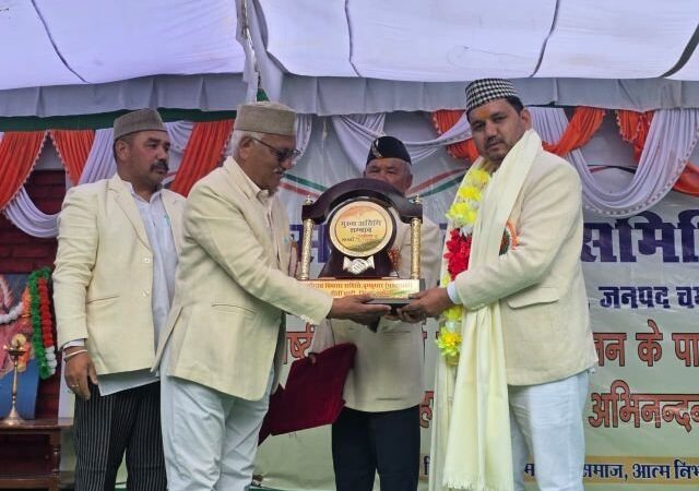 सीमा पर देशभक्ति का जज्बा, गमशाली में शान से लहराया तिरंगा