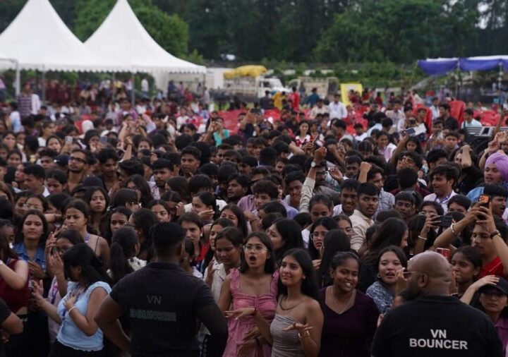 श्री गुरु राम राय विश्वविद्यालय में नव प्रवेशी छात्र-छात्राओं का भव्य दीक्षारंभ, कार्यक्रम का मुख्य आकर्षण रहा रेन डांस