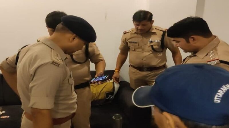 हॉस्टल और पीजी की देर रात चेकिंग, चार संचालकों को नोटिस