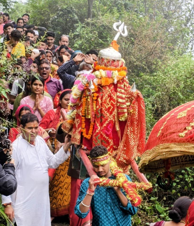मेरी मैत की ध्याणी, तेरू बाटू हेरदू रोलु : कैलाश को चली मां नंदा की डोली