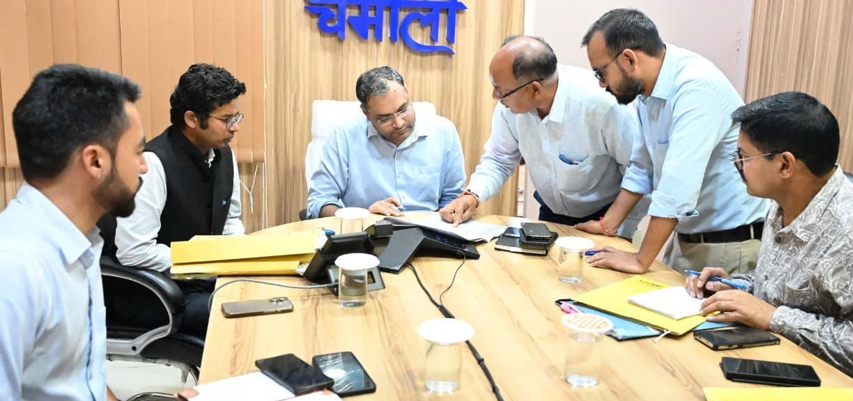 पुराने नक्शों से तय होगी वन भूमि, खंगाले दस्तावेज