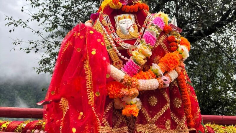 रामणी में नंदा डोलियों के मिलन पर छलकीं आंखें, उमड़ा आस्था का सैलाब