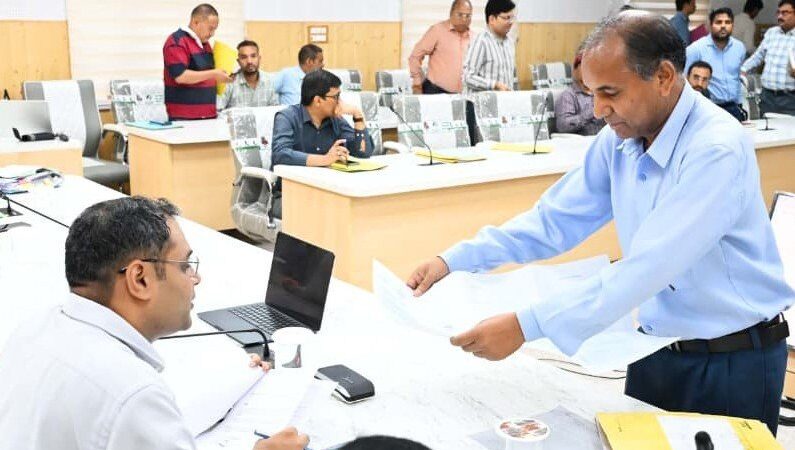 जनता मिलन में 19 शिकायतें, डीएम ने दिए त्वरित निस्तारण के निर्देश