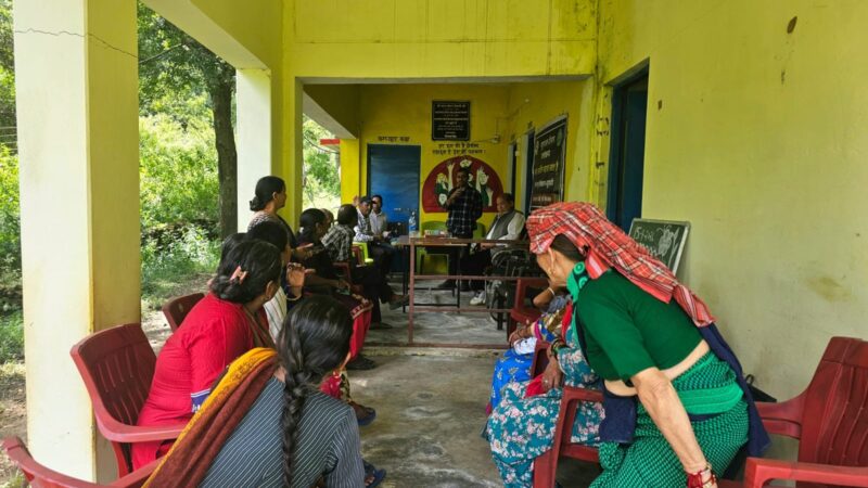 पौड़ी गढ़वाल : पुण्डोरी में लम्पी स्किन डिजीज को लेकर पशुपालकों को किया जागरुक