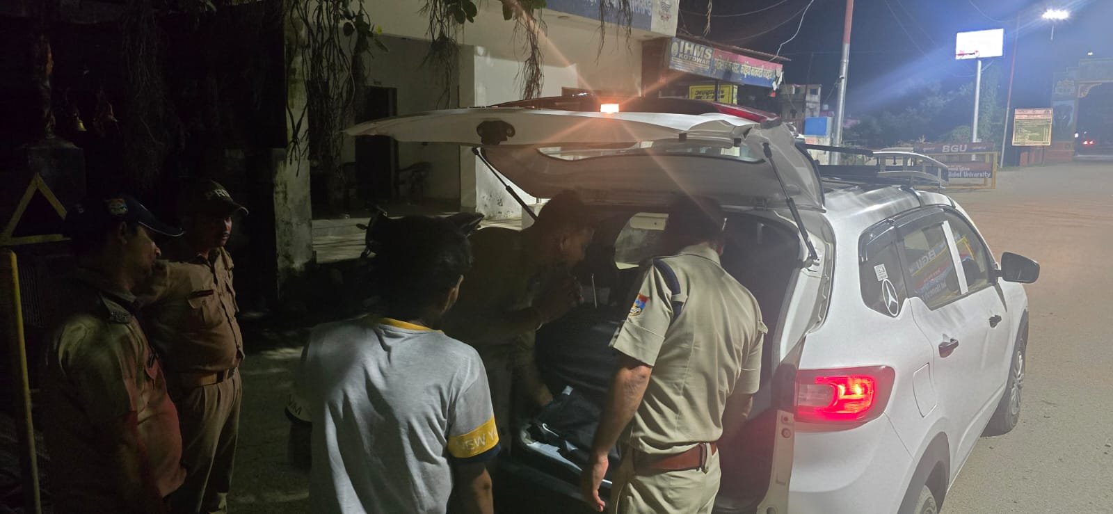 पौड़ी में ट्रैफिक नियम तोड़ने वालों पर पुलिस की सख्ती, 135 चालकों पर कार्रवाई