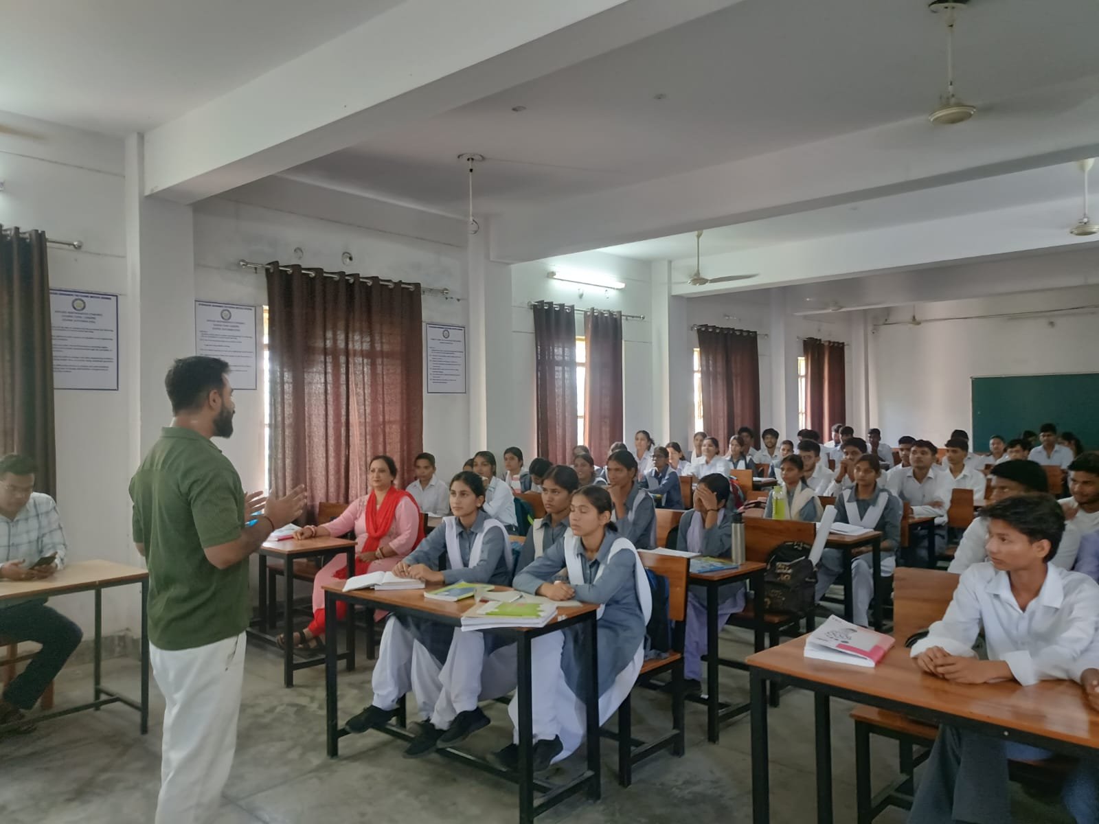 कोटद्वार : डिजिटल साक्षरता शिविर में विद्यार्थियों को साइबर सुरक्षा की जानकारी