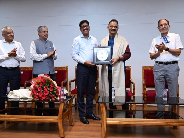 शिक्षा के क्षेत्र में स्वामी राम हिमालयन विश्वविद्यालय के अथक प्रयासों का देश दुनिया को मिल रहा लाभ – डॉ. विजय धस्माना