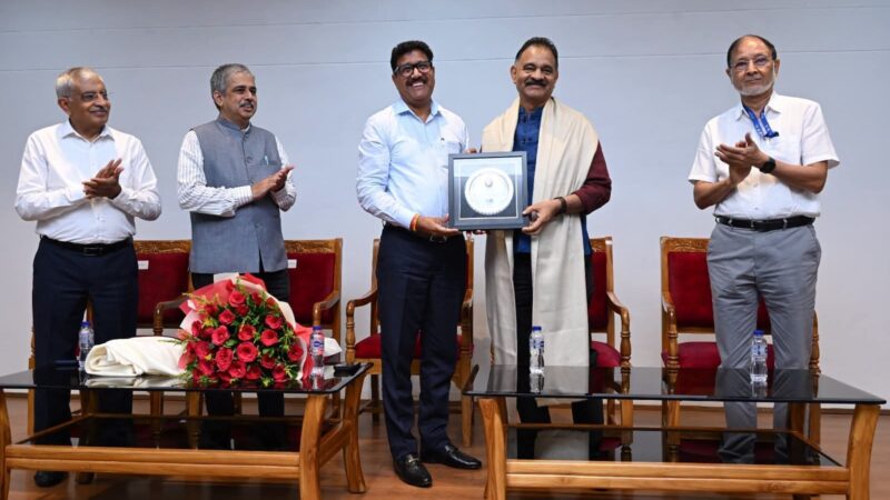 शिक्षा के क्षेत्र में स्वामी राम हिमालयन विश्वविद्यालय के अथक प्रयासों का देश दुनिया को मिल रहा लाभ – डॉ. विजय धस्माना