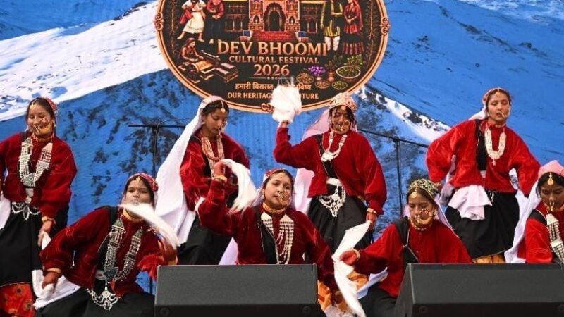 बदरीनाथ में गूंजा देवभूमि का लोक रंग