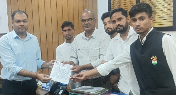 सरकारी जमीन के मुद्दे पर उक्रांद का सरकार पर हमला