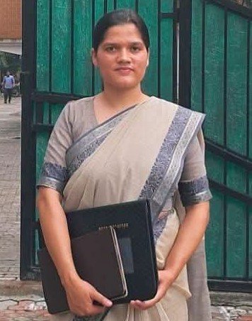 पिता की चाय की दुकान से निकली बेटी, अब संभालेगी राशन की व्यवस्था
