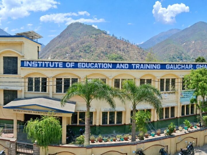 सीमित साधन, बड़े सपने… चमोली के सरकारी स्कूलों की नई कहानी