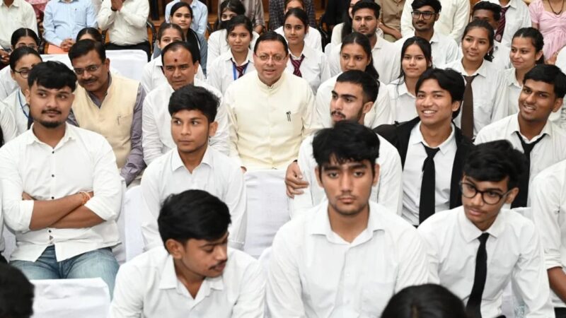 धामी सरकार का युवाओं को आत्मनिर्भर बनाने पर फोकस, नौकरी मांगने वाले नहीं नौकरी देने वाले बनेंगे उत्तराखंड के युवा