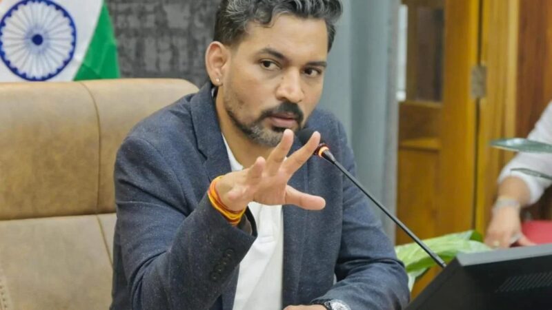 एसआईआर कार्य में तेजी के साथ निष्पक्षता और पारदर्शिता सुनिश्चित करें – डीएम