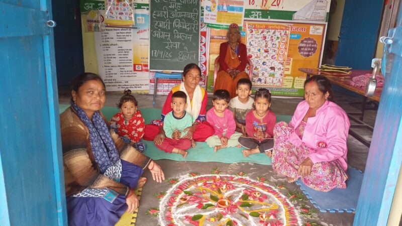 पोषण, स्वास्थ्य एवं महिला-बाल विकास योजनाओं की दी गयी जानकारी, लाभार्थियों को वितरित की गईं किट