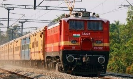 रेलवे ने 13 रेलों की समय सारिणी में बदलाव किया, घर से निकलने से पहले जरूर देखें समय सारिणी