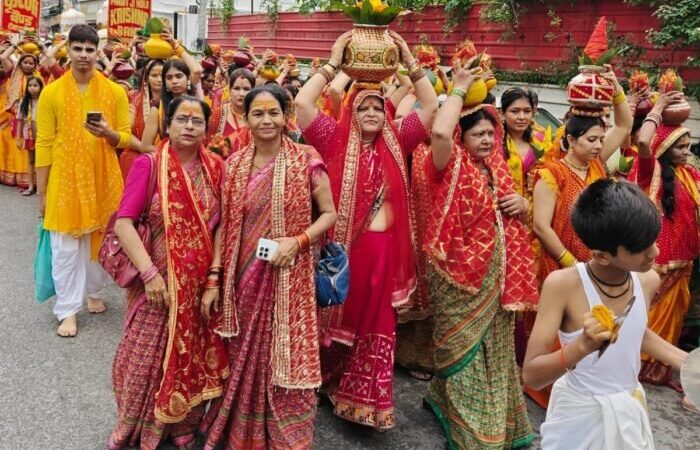 धर्मपुर के प्राचीन श्री शिव मन्दिर का वार्षिक उत्सव भव्य कलश एवं शोभा यात्रा के साथ शुरू