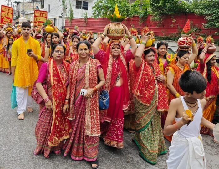 धर्मपुर के प्राचीन श्री शिव मन्दिर का वार्षिक उत्सव भव्य कलश एवं शोभा यात्रा के साथ शुरू