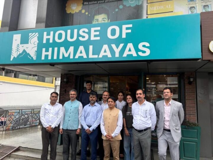 स्थानीय शिल्प कौशल को वैश्विक पहचान : भारतीय राजनयिकों ने किया ‘हाउस ऑफ हिमालयाज़’ आउटलेट का दौरा