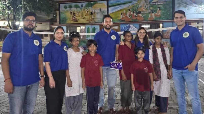 उत्तराखंड सचिवालय कार्मिकों ने पेश की अनूठी मिसाल, शासकीय जिम्मेदारियों के साथ जनसेवा को बनाया मिशन, वृद्धाश्रम पहुंचकर बुजुर्गों का जाना हाल, फल-जूस व ड्राई फ्रूट्स किए वितरित