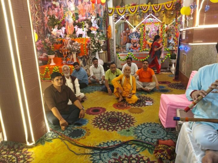 सुदामा चरित्र से परीक्षित मोक्ष तक सुनाए प्रसंग, नाम संकीर्तन की महिमा बताई