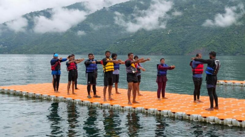 भारतीय स्कीइंग एवं पर्वतारोहण संस्थान, गुलमर्ग द्वारा टिहरी झील में वाटर स्कीइंग कोर्स का आयोजन
